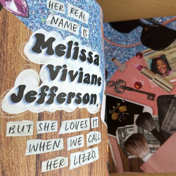 LIZZO SET 2022 Tour Lg Tee Let It Lizzo 50 Reasons Why Lizzo is Perfection. 2021 - Picture 8 of 10